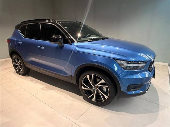 VOLVO XC40 1.5 T5 RECHARGE R-DESIGN GEARTRONIC VOLVO XC40 1.5 T5 RECHARGE R-DESIGN GEARTRONIC